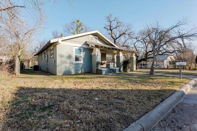 1302 NW 3rd Avenue, Mineral Wells TX 76067 - Photo 18