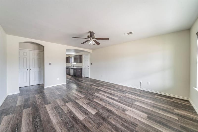 813 Jones Street, Greenville TX 75401 - Photo 2