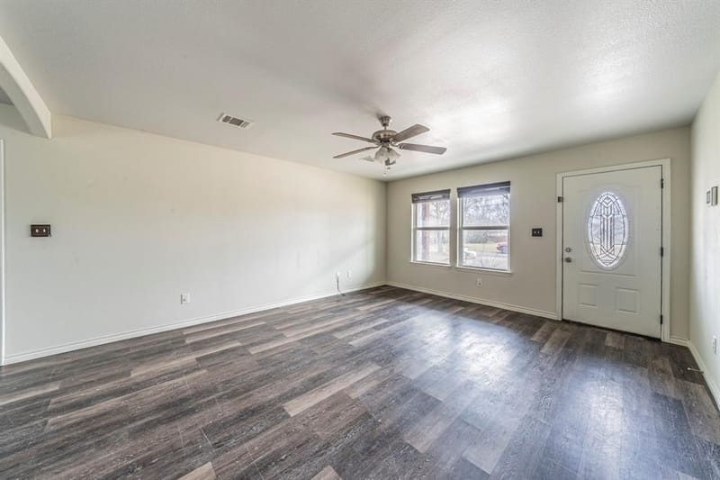 813 Jones Street, Greenville TX 75401 - Photo 5