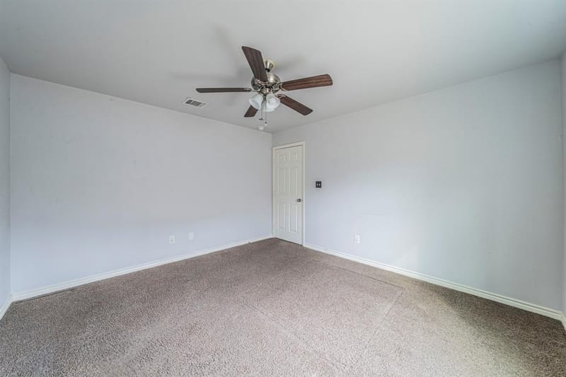 813 Jones Street, Greenville TX 75401 - Photo 10