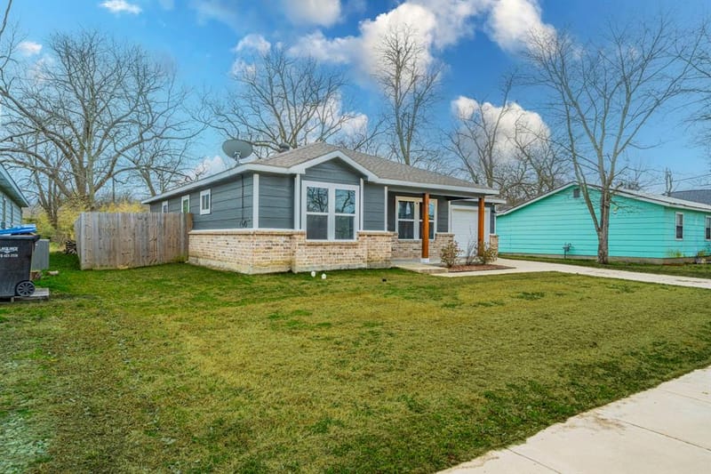 813 Jones Street, Greenville TX 75401 - Photo 19