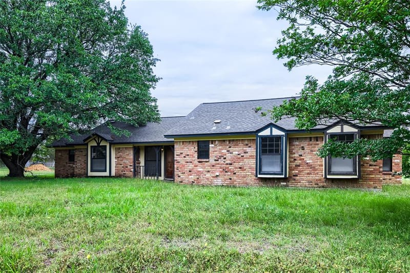 8251 Slippery Creek Court, Red Oak TX 75154 - Photo 2