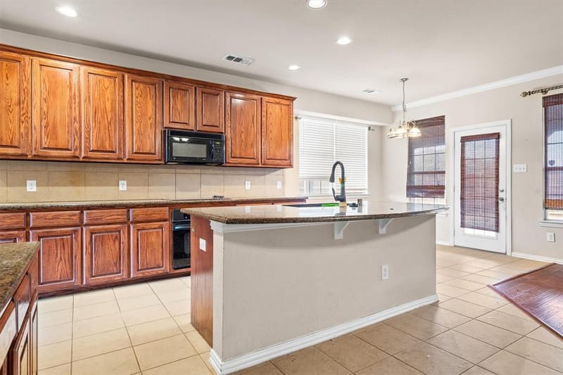 1128 Patch Grove Drive, Frisco TX 75033 - Photo 2