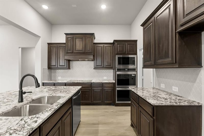 1315 Woodpecker Lane, Mansfield TX 76063 - Photo 4