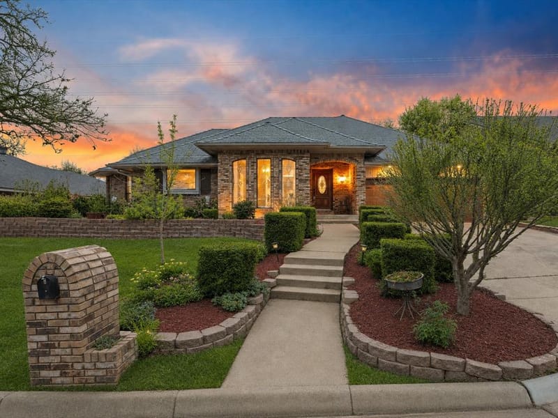 6606 Canalview Drive, Arlington TX 76016