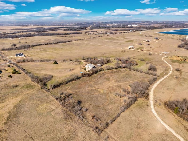 10400 Baucum Road, Midlothian TX 76065 - Photo 12
