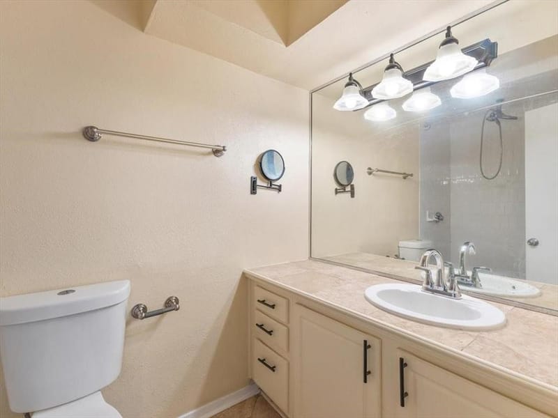 5915 E University Boulevard # 112, Dallas TX 75206 - Photo 16
