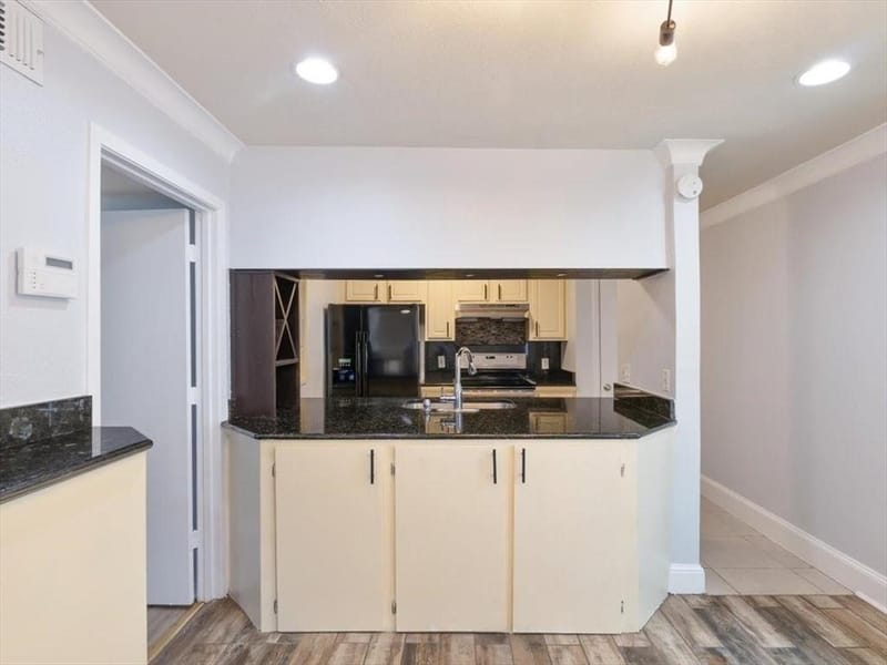 5915 E University Boulevard # 112, Dallas TX 75206 - Photo 19