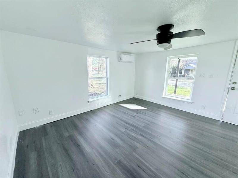 625 E Acheson Street, Denison TX 75021 - Photo 8