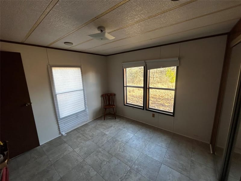 194 LAKEVIEW, Sunset TX 76270 - Photo 14