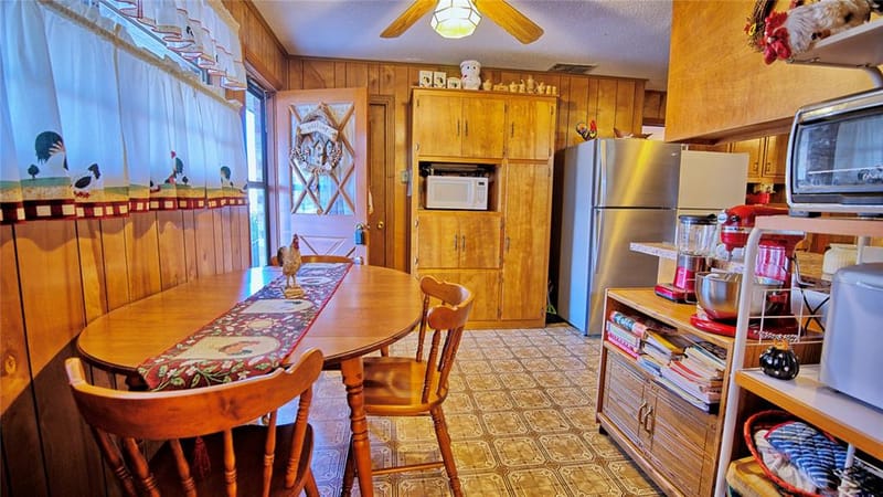 200 Louise Street, Nocona TX 76255 - Photo 6