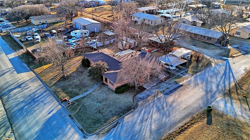 200 Louise Street, Nocona TX 76255 - Photo 17