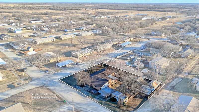200 Louise Street, Nocona TX 76255 - Photo 20