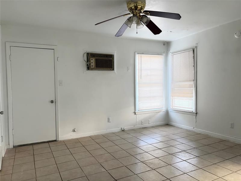 3013 Emmett Street, Dallas TX 75211 - Photo 13