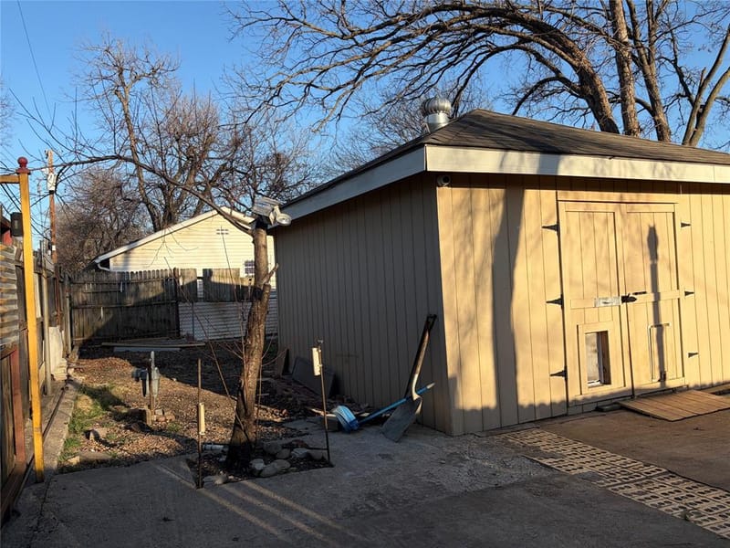 3013 Emmett Street, Dallas TX 75211 - Photo 22