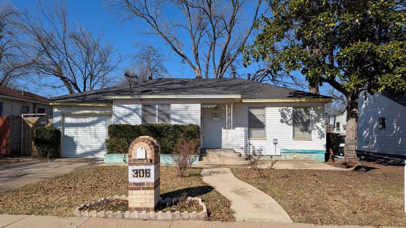 3013 Emmett Street, Dallas TX 75211 - Photo 3