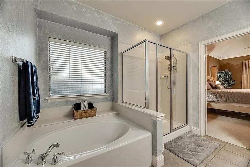 2703 Waterway Drive, Grand Prairie TX 75054 - Photo 13
