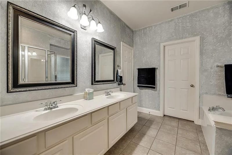 2703 Waterway Drive, Grand Prairie TX 75054 - Photo 12