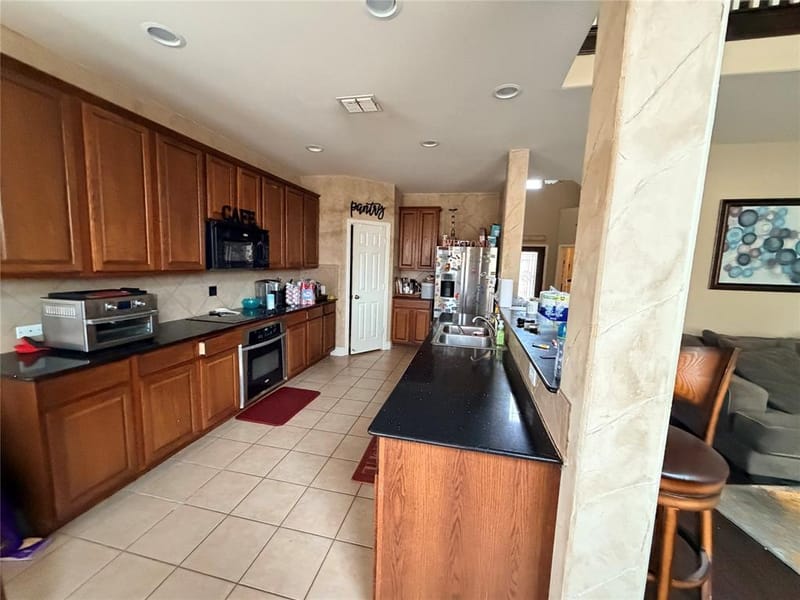 2703 Waterway Drive, Grand Prairie TX 75054 - Photo 9