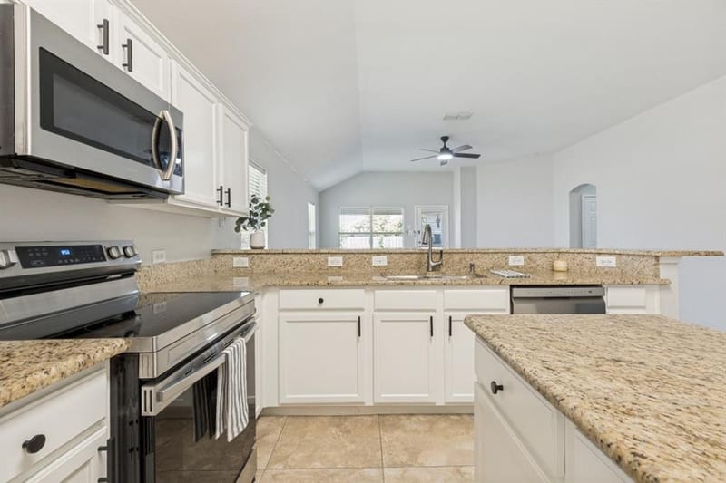 9217 Oldwest Trail, Fort Worth TX 76131 - Photo 6