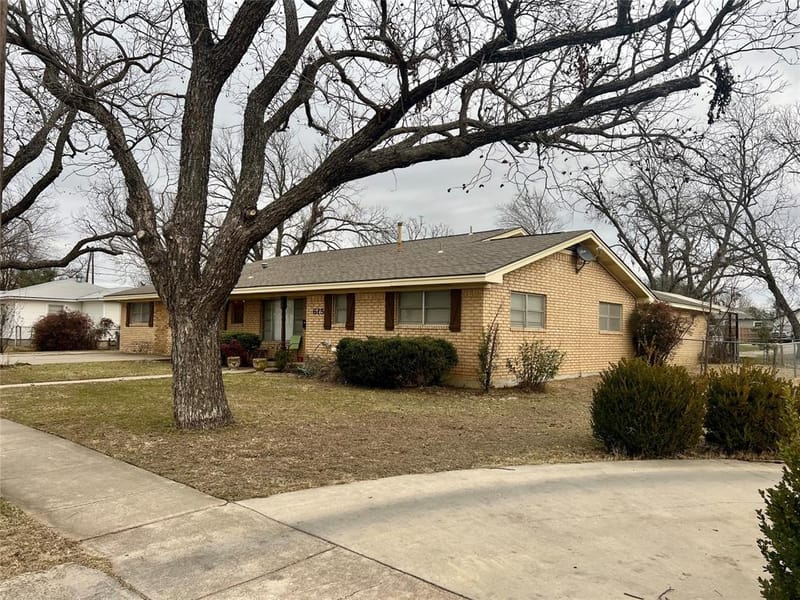 615 N Patrick Street, Dublin TX 76446 - Photo 2