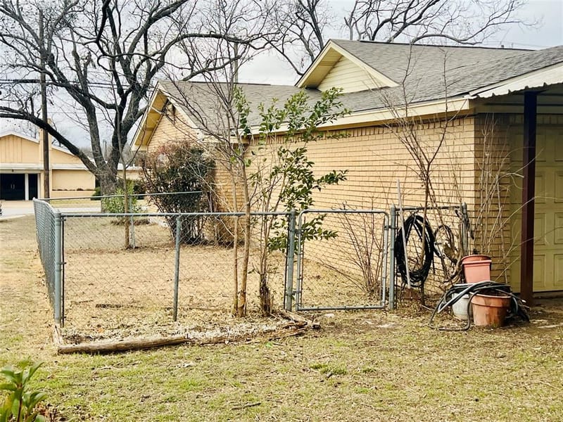 615 N Patrick Street, Dublin TX 76446 - Photo 9