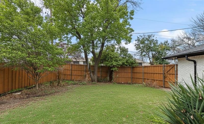 9726 Dartridge Drive, Dallas TX 75238 - Photo 37