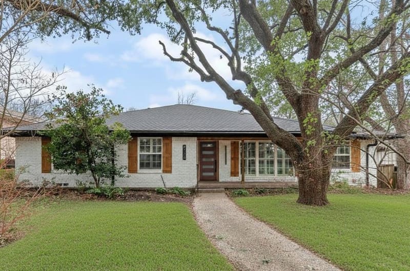 9726 Dartridge Drive, Dallas TX 75238 - Photo 4