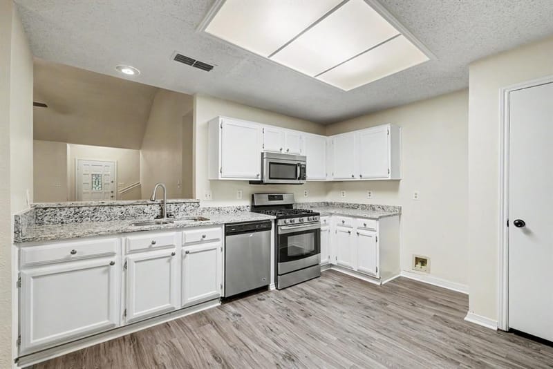 1046 Colony Street, Flower Mound TX 75028 - Photo 6