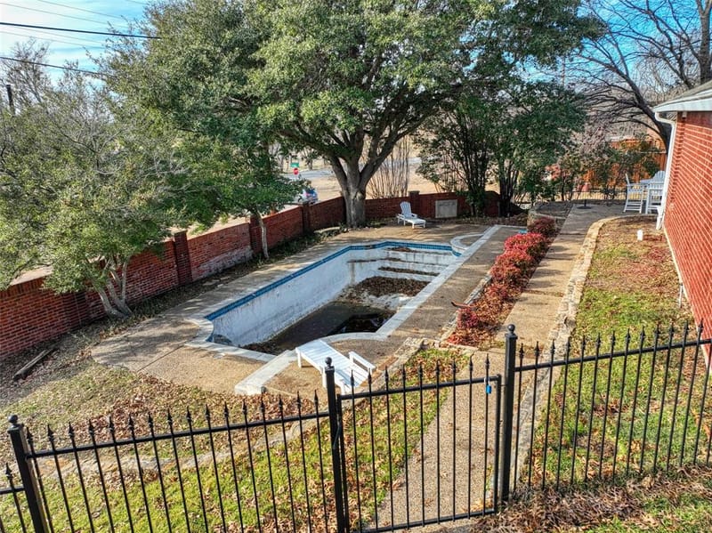 6521 Lynch Lane, Garland TX 75044 - Photo 10