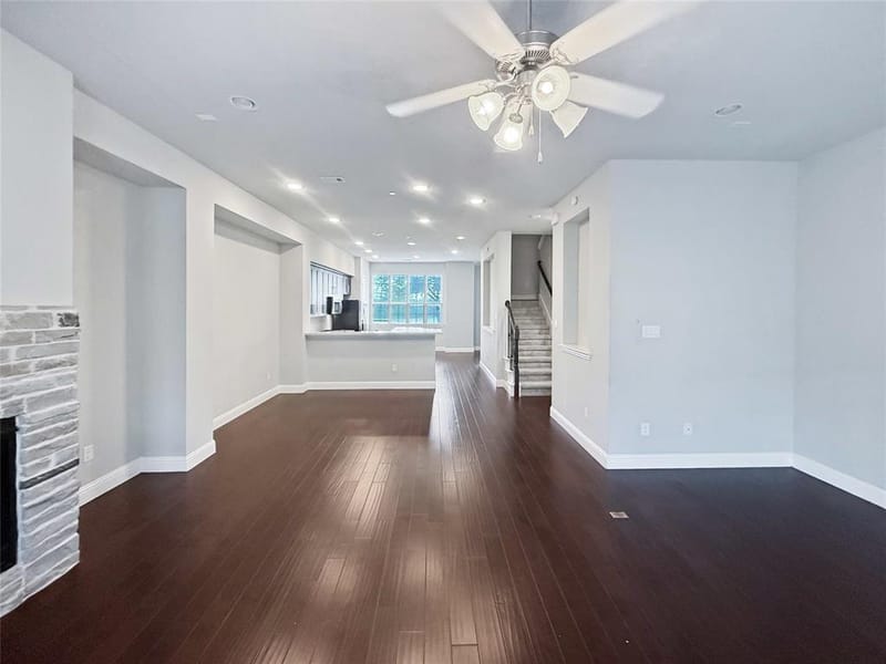 573 W Royal Lane, Irving TX 75039 - Photo 6