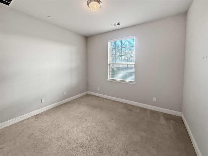 573 W Royal Lane, Irving TX 75039 - Photo 16