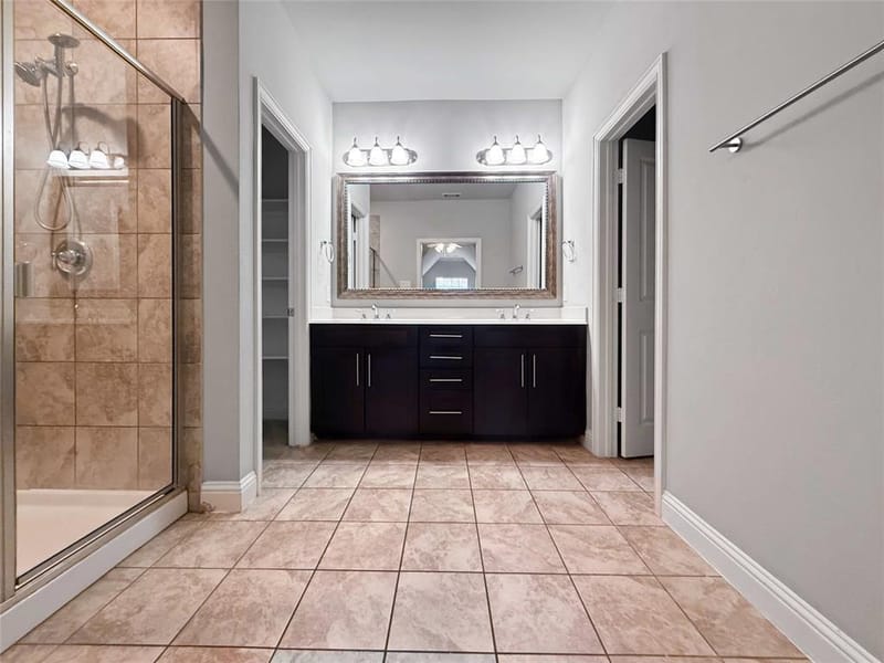 573 W Royal Lane, Irving TX 75039 - Photo 20