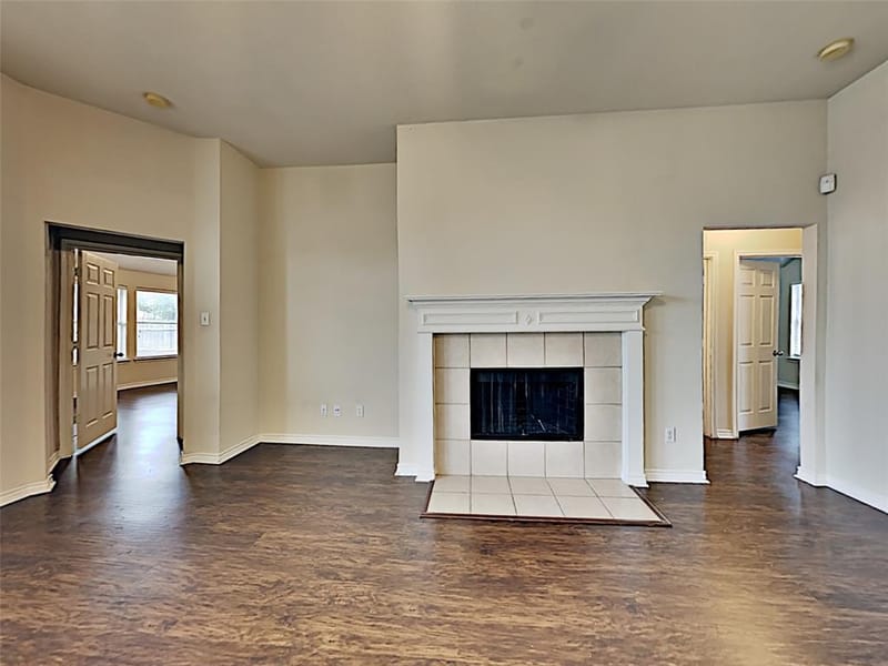 4408 Fox Meadows Lane, Mansfield TX 76063 - Photo 3