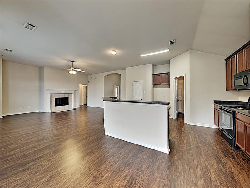 4408 Fox Meadows Lane, Mansfield TX 76063 - Photo 5