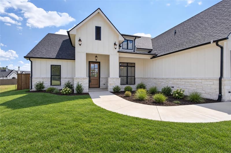 2033 Nichole Boulevard, Pottsboro TX 75076 - Photo 2