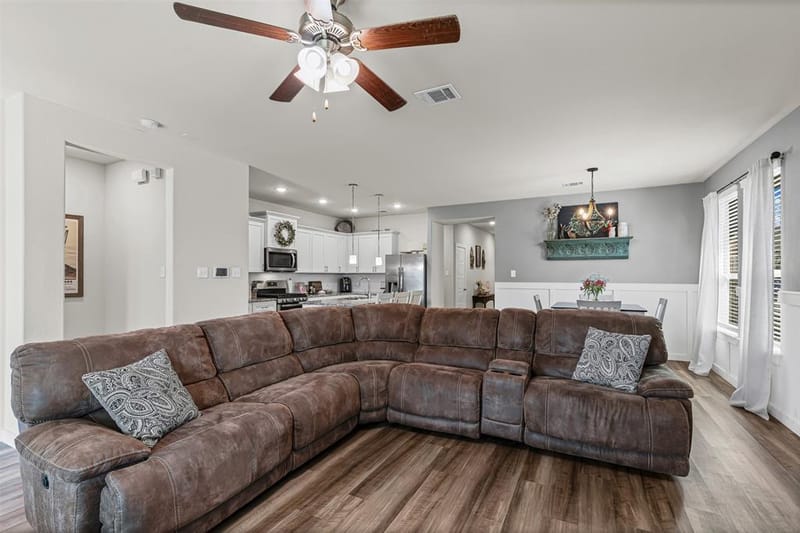 401 Evans Drive, Van Alstyne TX 75495 - Photo 6