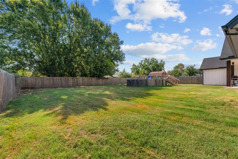 325 Berryhill Drive, Springtown TX 76082 - Photo 27