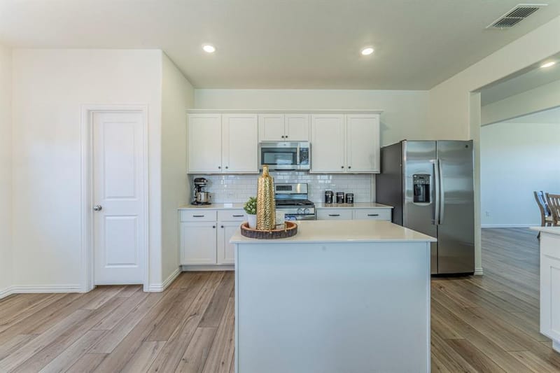 1240 Almond Road, Azle TX 76020 - Photo 7