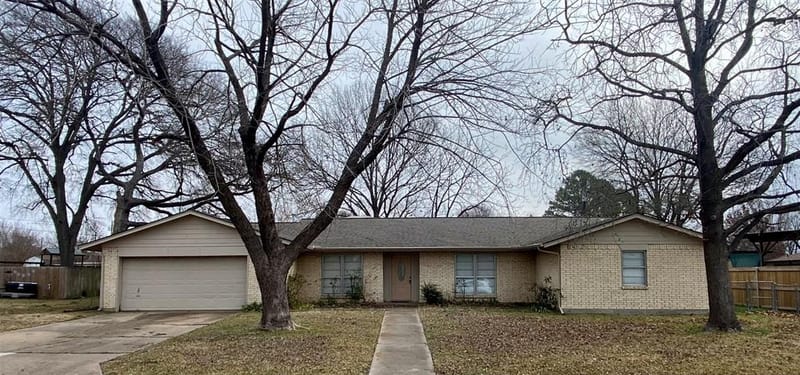 2004 Blue Bird Circle, Bonham TX 75418