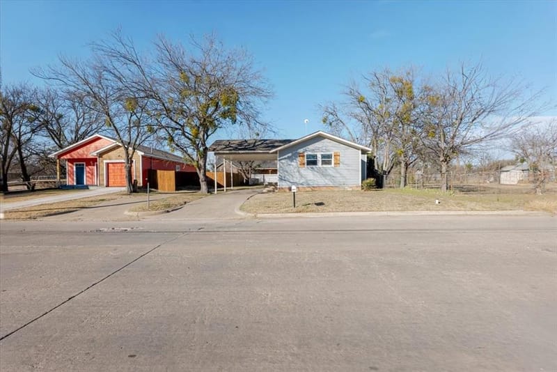 713 SE 16th Street, Mineral Wells TX 76067 - Photo 16