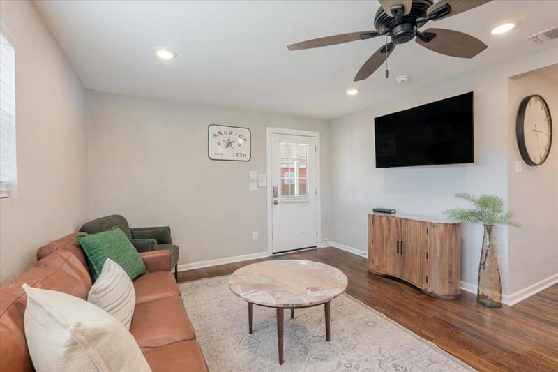 713 SE 16th Street, Mineral Wells TX 76067 - Photo 5