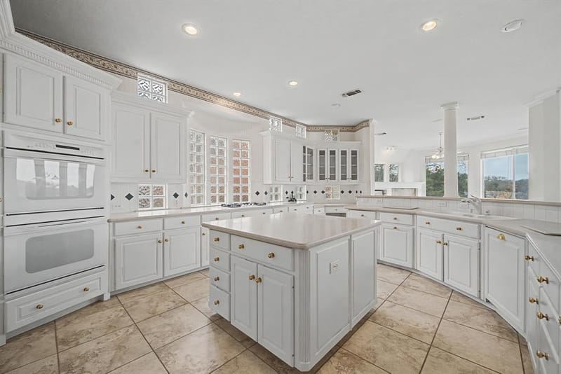5104 N Meadow Ridge Circle, McKinney TX 75072 - Photo 9