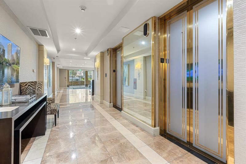 3225 Turtle Creek Boulevard # 1420, Dallas TX 75219 - Photo 32