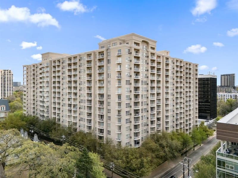 3225 Turtle Creek Boulevard # 1420, Dallas TX 75219 - Photo 39
