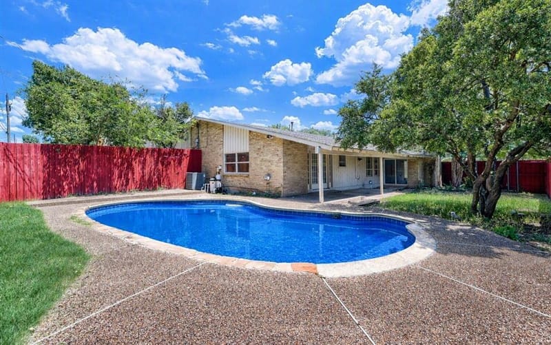 6639 Roundrock Road, Dallas TX 75248 - Photo 2
