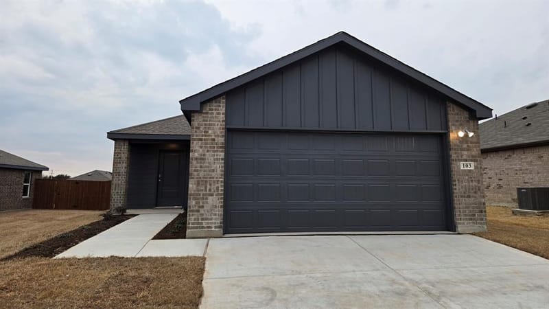 103 Choctaw Drive, Leonard TX 75452