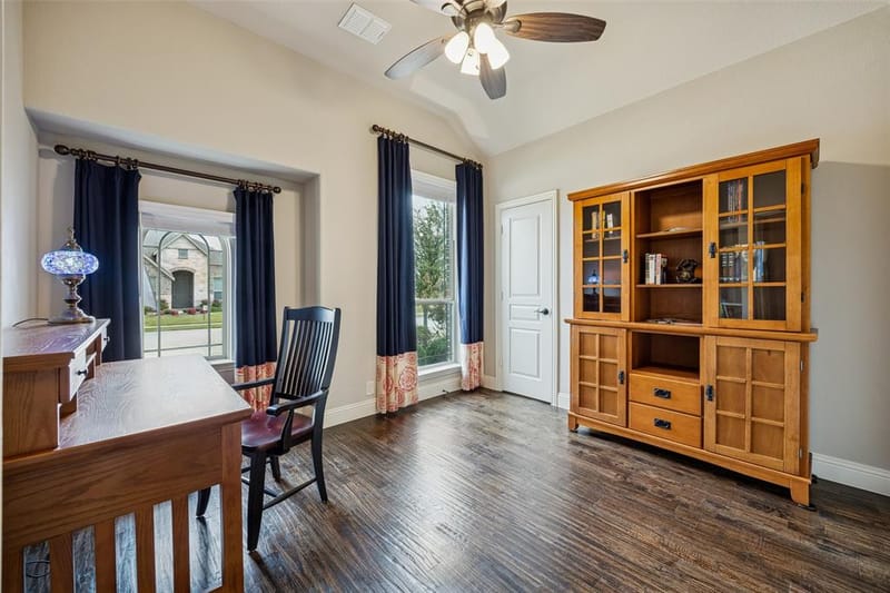 203 Oakcrest Drive, Justin TX 76247 - Photo 27