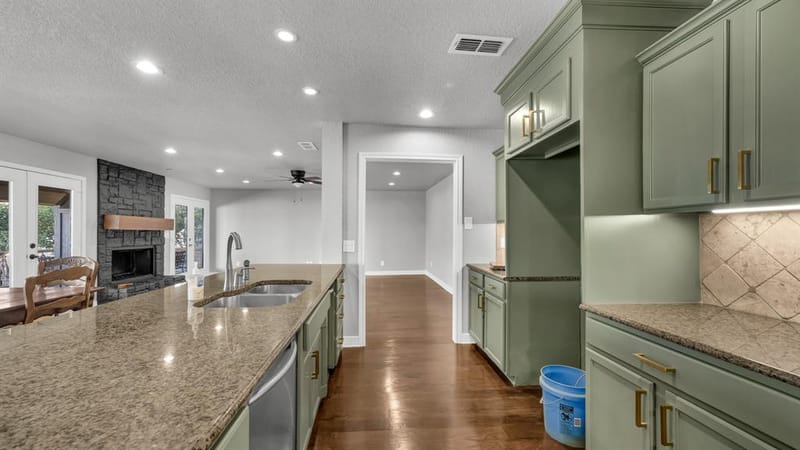 1004 W Lake Drive, Weatherford TX 76087 - Photo 20