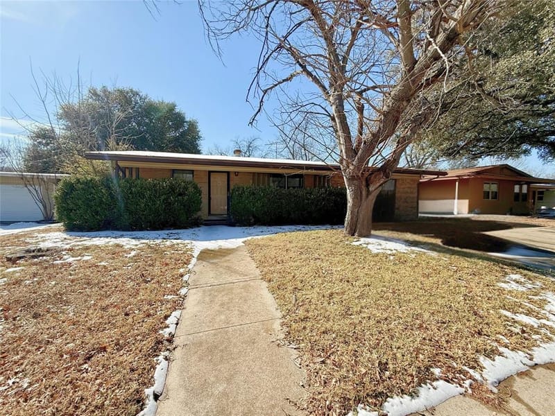 7725 Davenport Avenue, Fort Worth TX 76116 - Photo 2